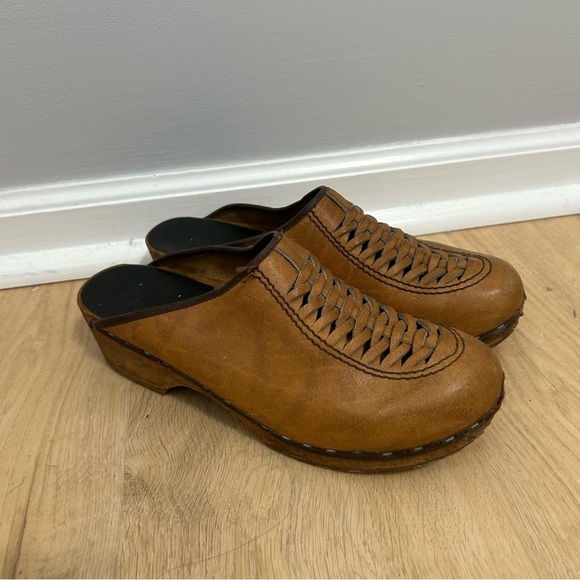 MIA Vintage Brown Leather Woven Wooden Clog Slip-On Women’s Size 40 EU/ 9.5 US - Picture 3 of 8